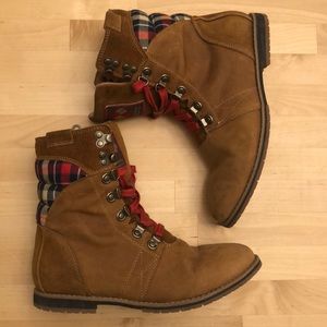 Columbia Sportswear Women Size 8 Plaid Boots